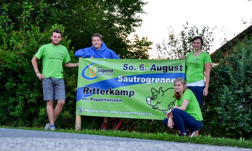 Johannes Wagner, Andreas Besenbäck, Viktoria Waldbauer und Anna Wagner laden recht herzlich zum 20.Sautrogrennen nach Ritterkamp ein.
