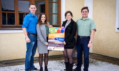 Clemens Hammerl, Martina Hahn, Anna Wagner und Bernhard Waldbauer laden recht herzlich zum diesjährigen Ball der Landjugend Rappottenstein am 20.Jänner ab 20 Uhr in den Gasthof Rotheneder ein.